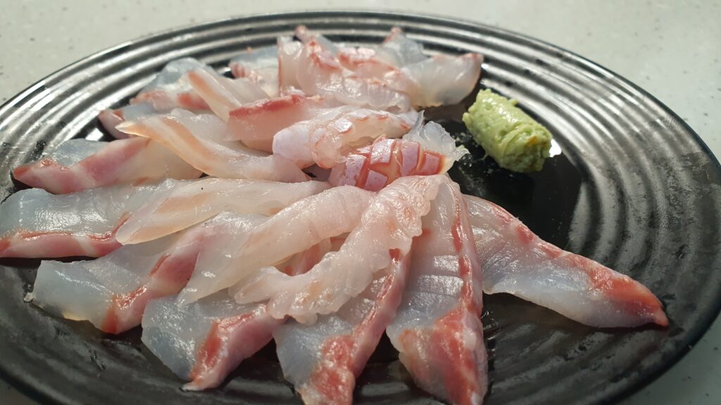 능성어 회뜬 사진